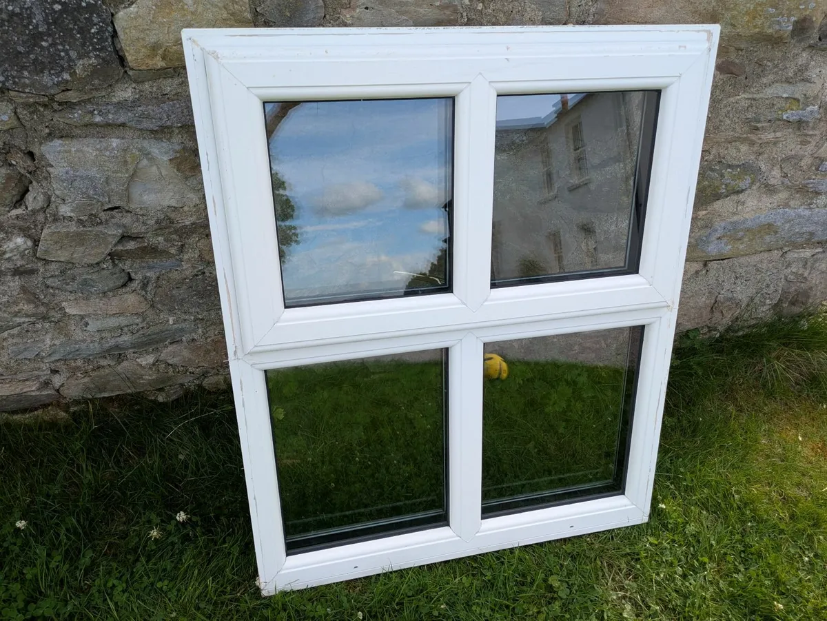 White triple glazed pvc window 885x1050mm - Image 1