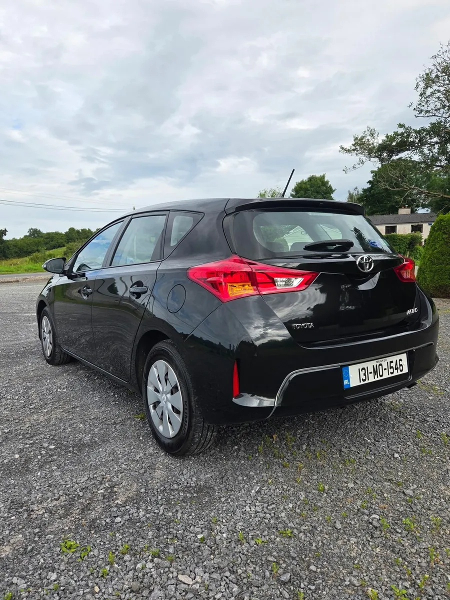 Toyota Auris 2013 - Image 3