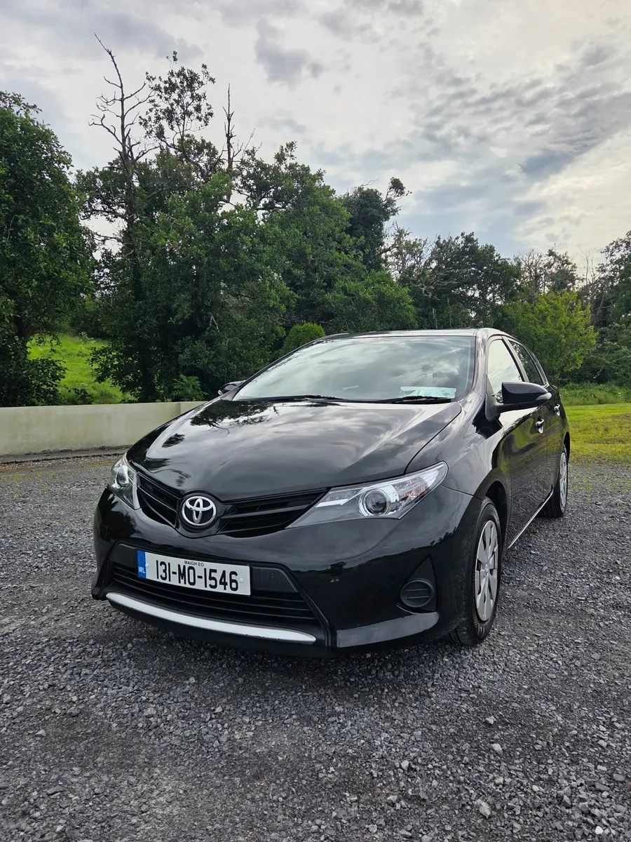 Toyota Auris 2013 - Image 1