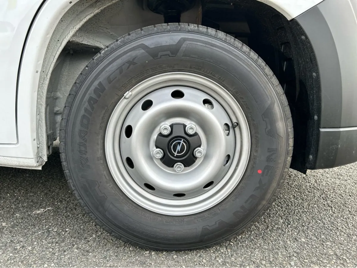 Opel Movano BOX Body - Image 4