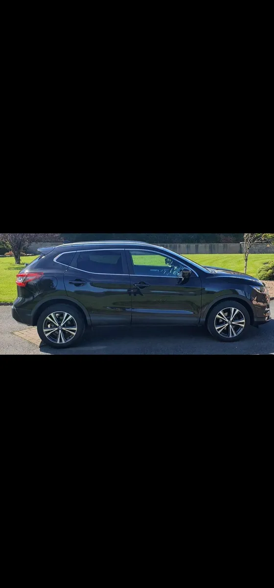 182 Nissan Qashqai **Low KM's** - Image 2