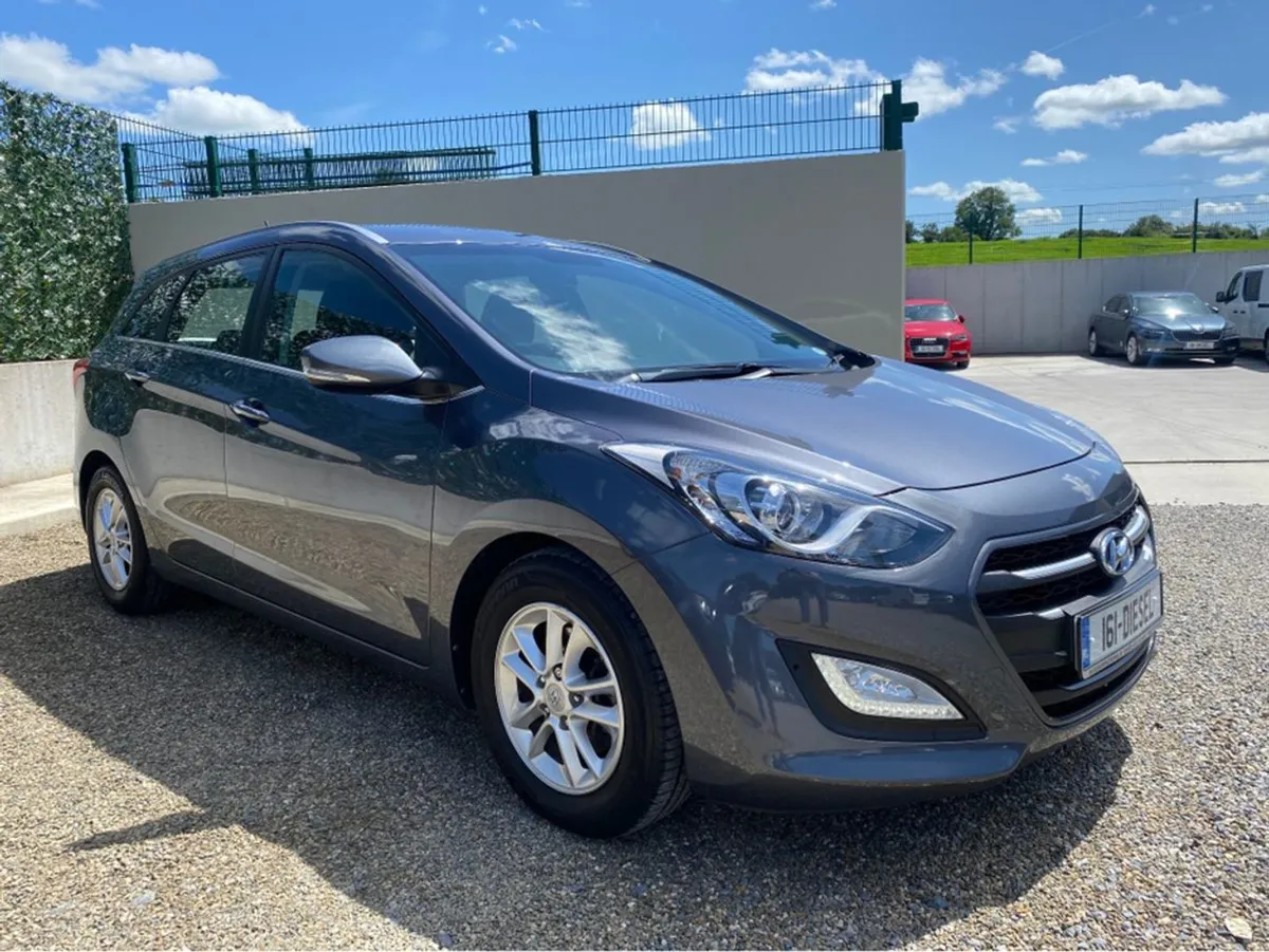 Hyundai i30 SE NAV Blue Drive CRD - Image 1