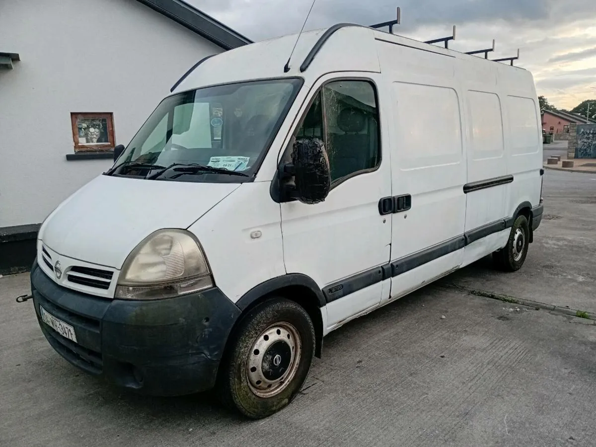 2004 nissan interstar 2.5 dci 6 speed lwb - Image 1