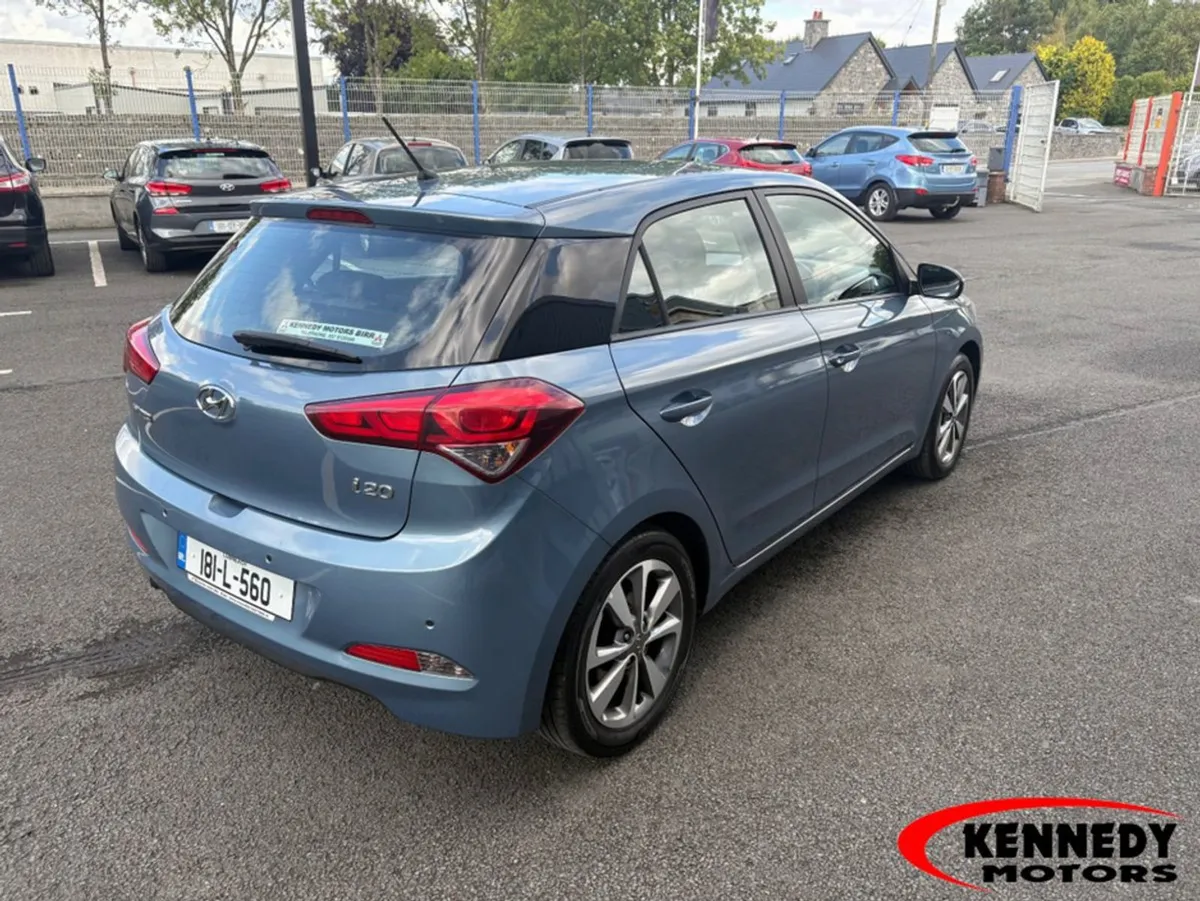 Hyundai i20 Active Deluxe 5DR - Image 3