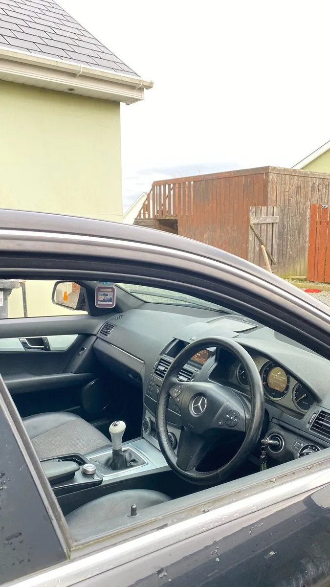 Merc C220 sport - Image 3