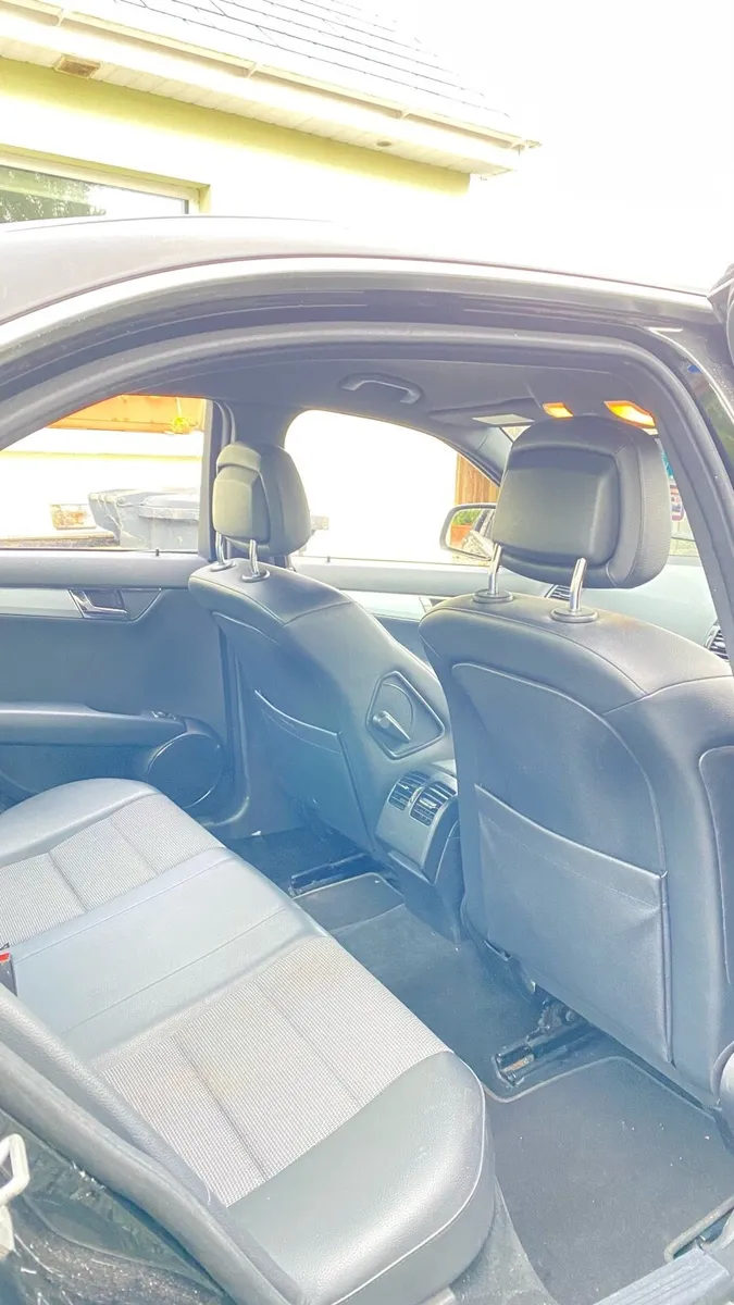 Merc C220 sport - Image 4