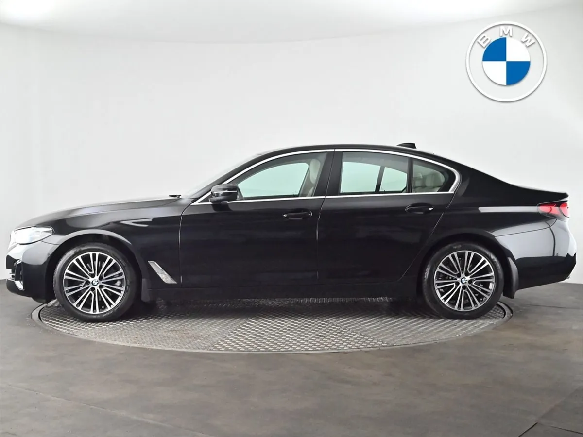 BMW 5 Series 520d SE Saloon - Image 3