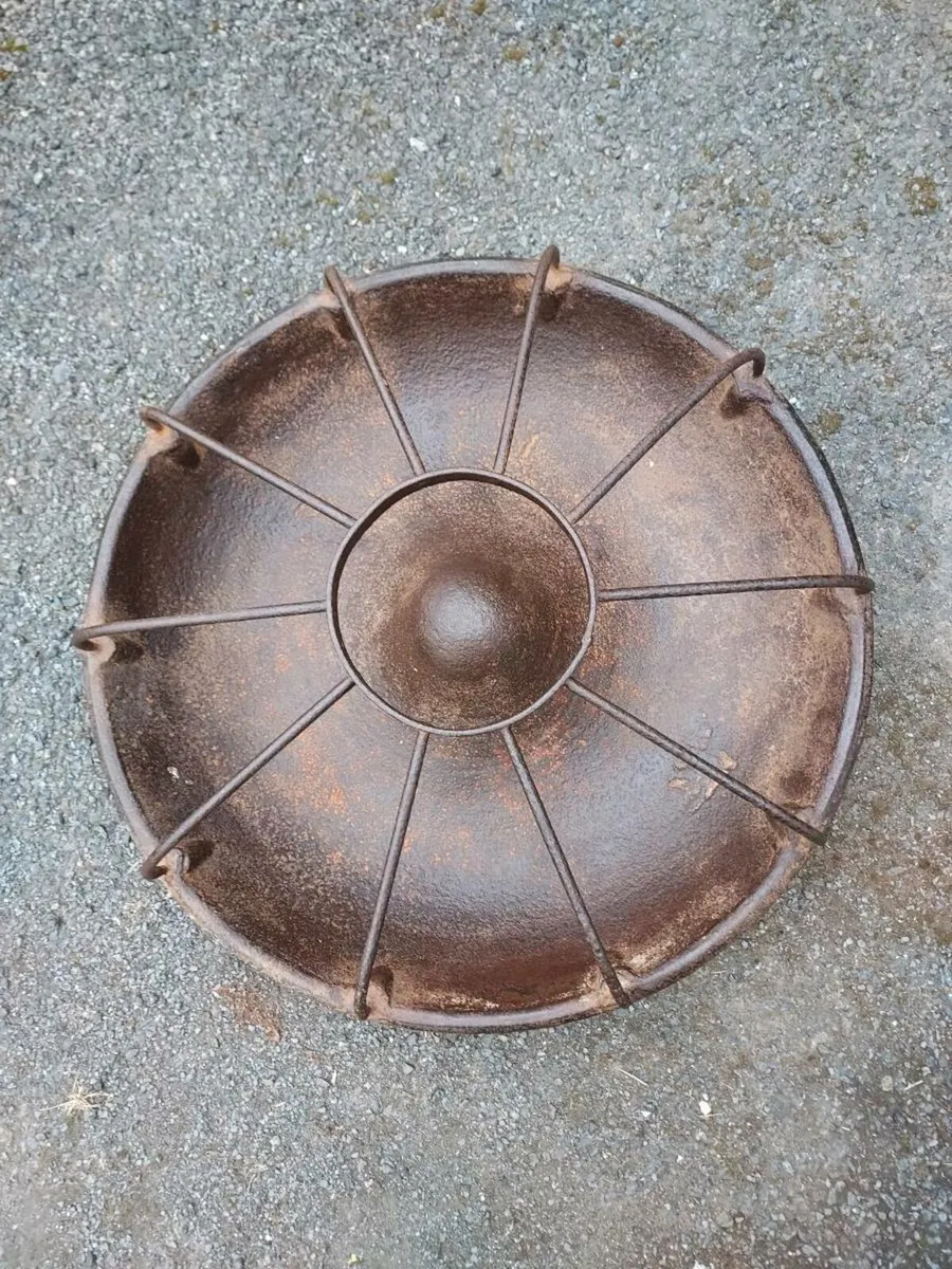 Vintage Cast iron trough - Image 1