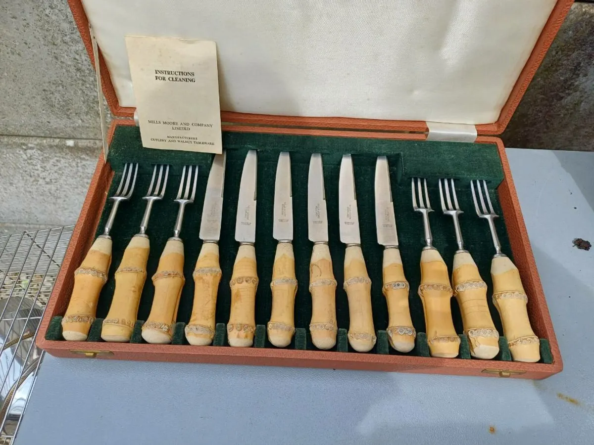 1920/50s Bamboo Cutlery Set - Image 1