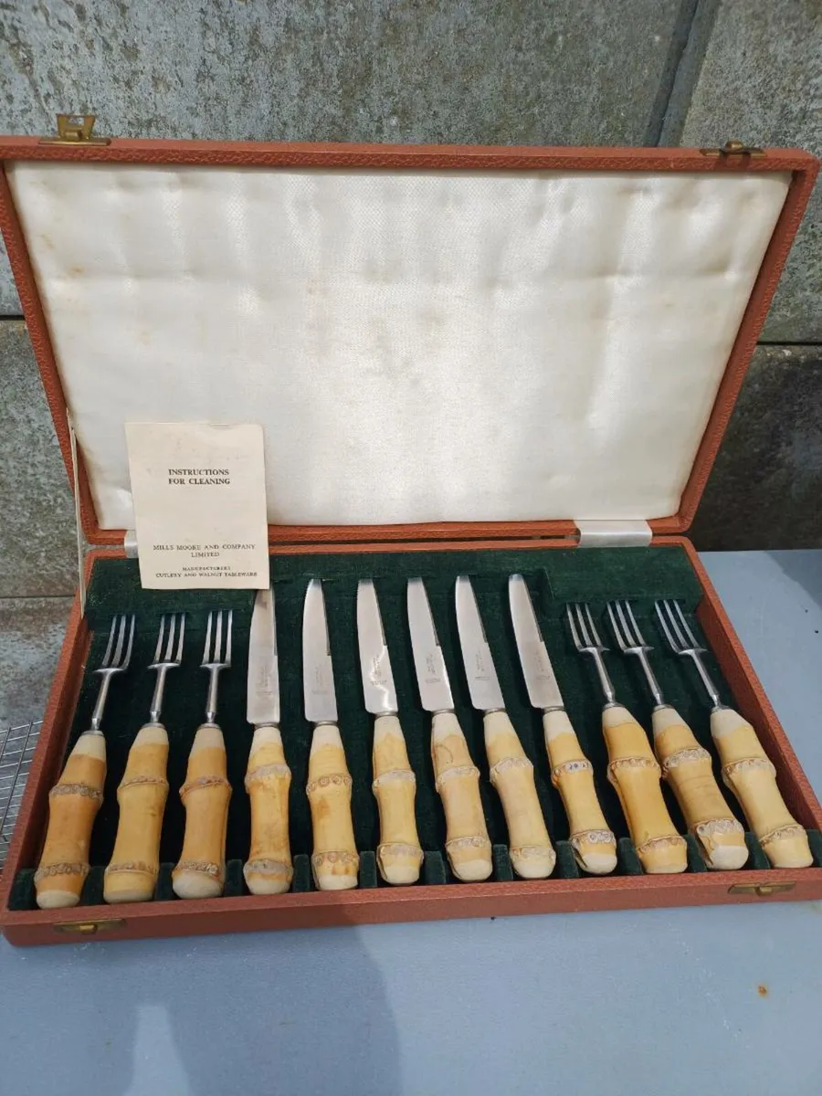 1920/50s Bamboo Cutlery Set - Image 2