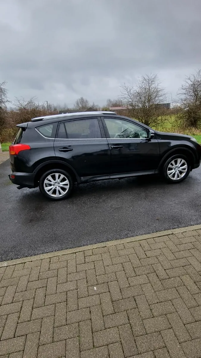 Toyota RAV4 2015 Sol - Image 2