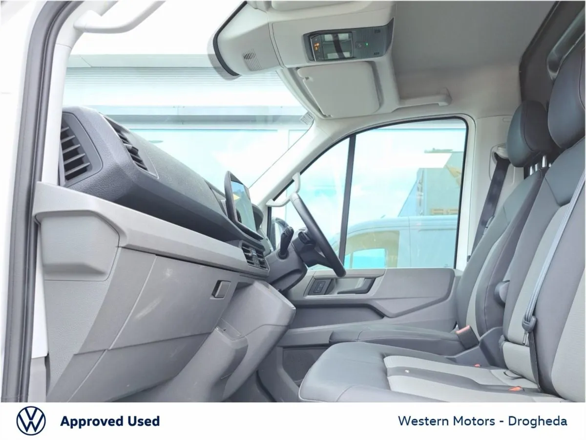 Volkswagen Crafter T 35 MWB 140BHP A8F 5DR Auto - Image 3