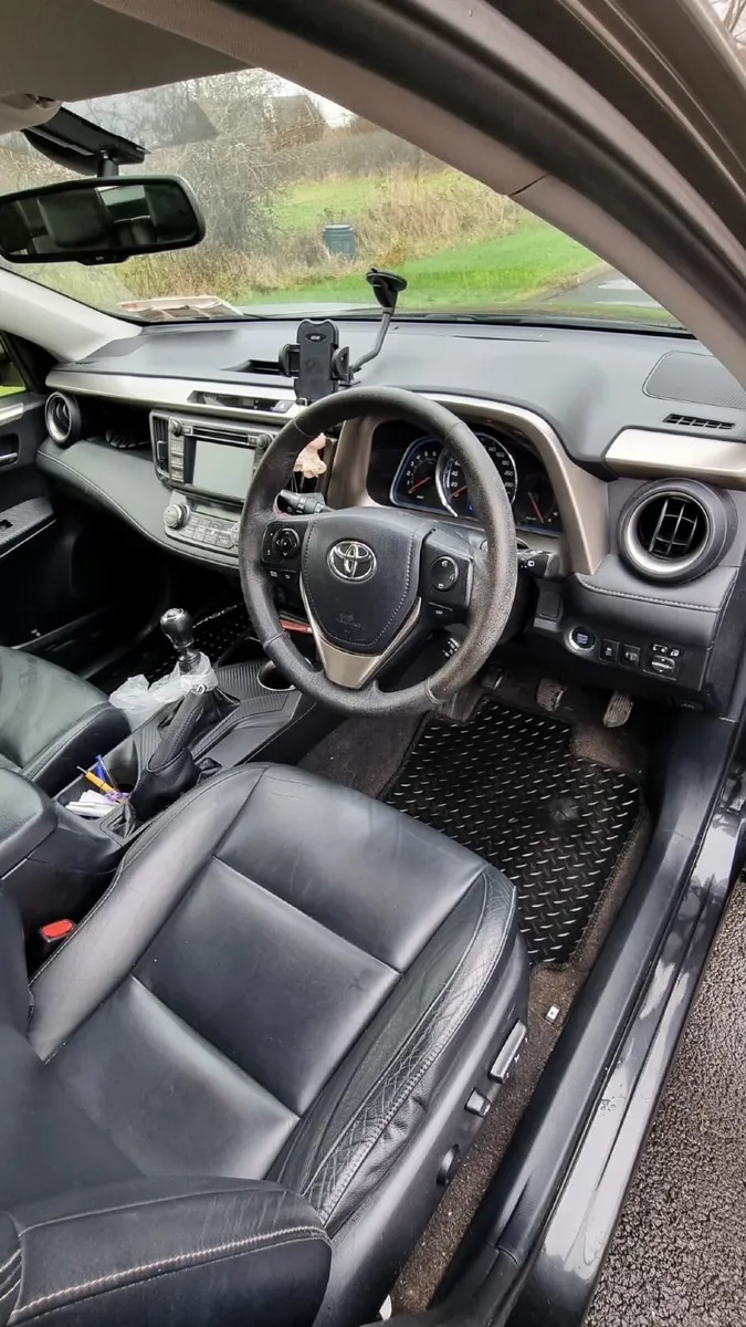 Toyota RAV4 2015 Sol - Image 4
