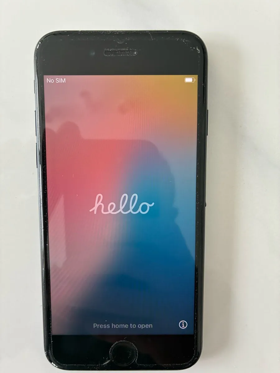 iPhone SE (3rd Gen) – 128GB – Midnight - Image 1