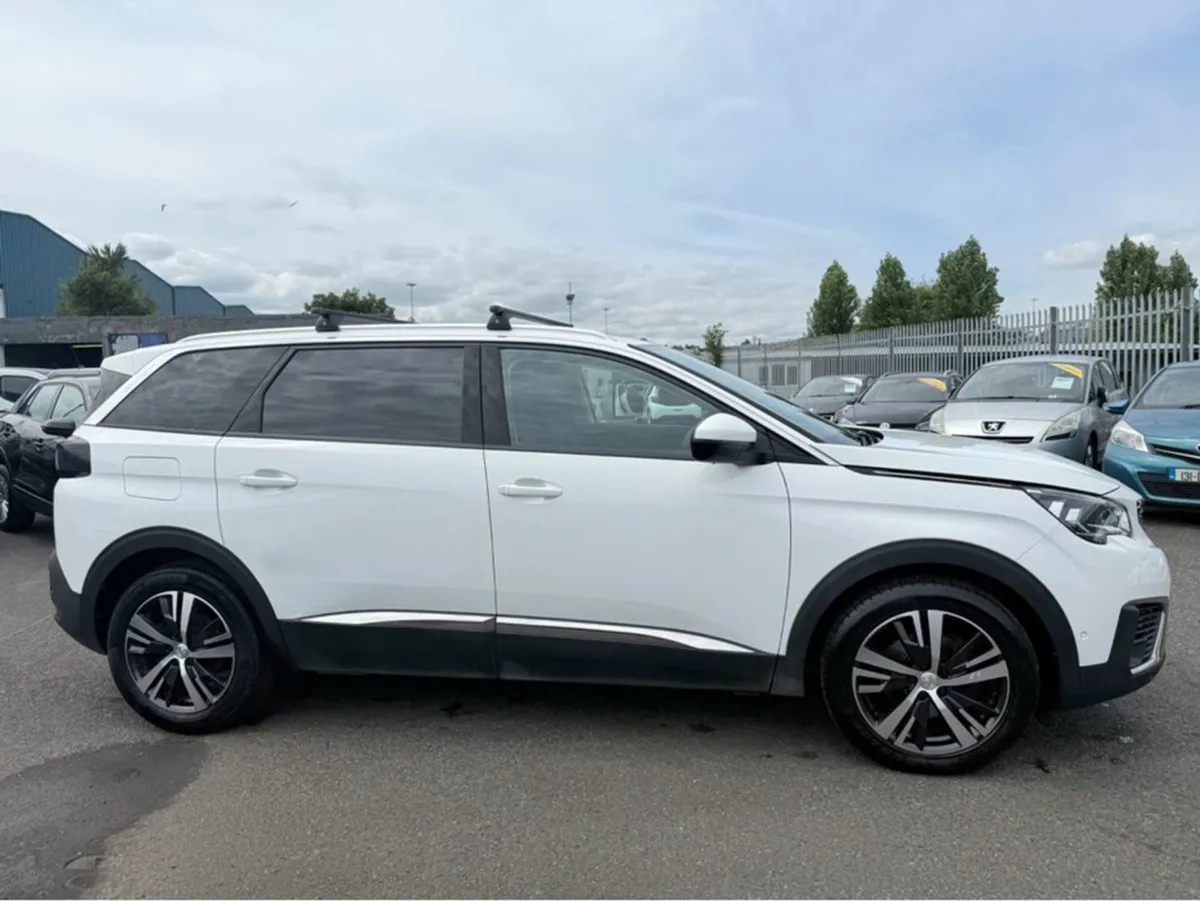Peugeot 5008 Allure 1.2 High Spec Irish Car Half - Image 4