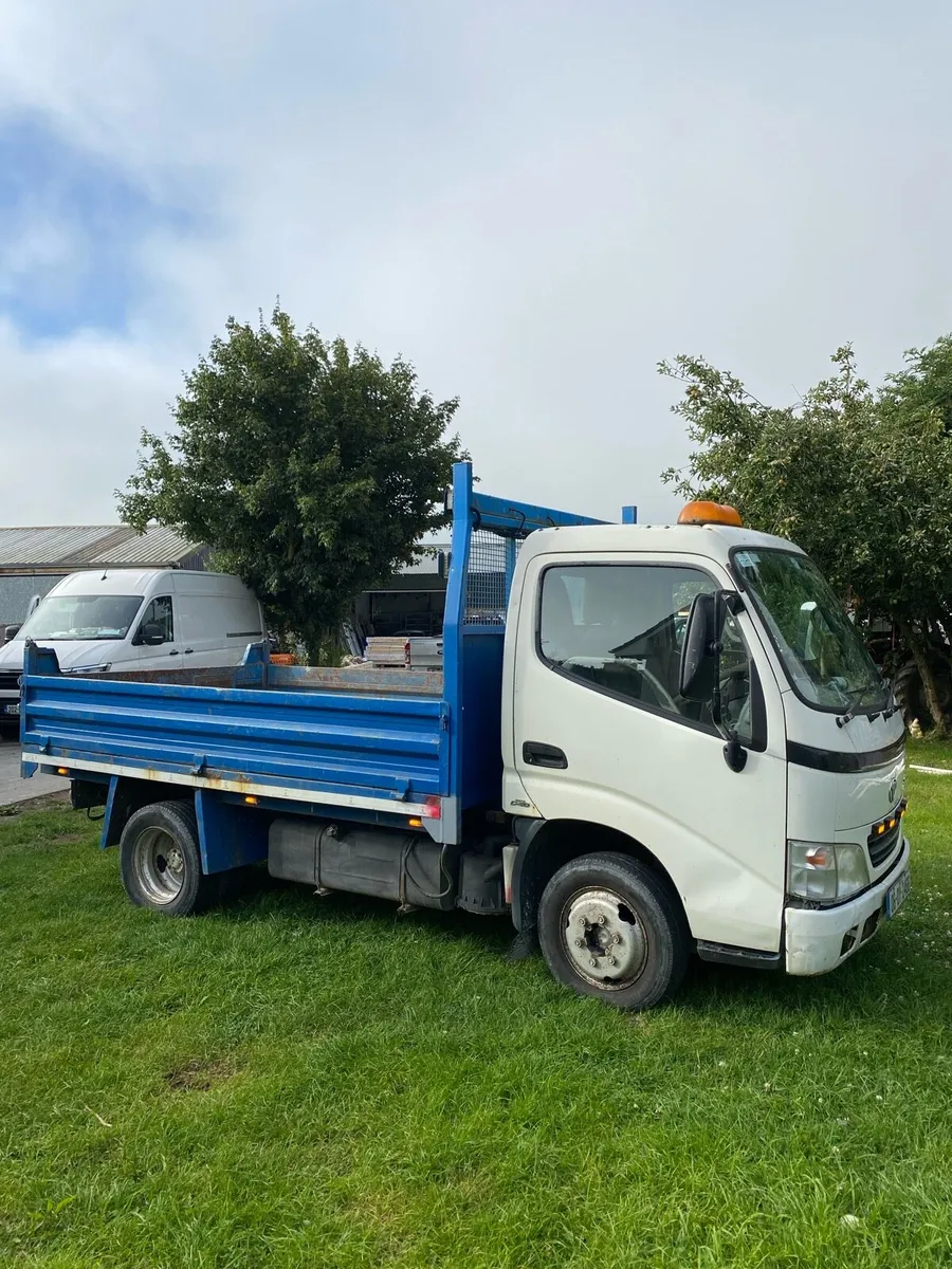 Toyota Dyna Tipper - Image 2
