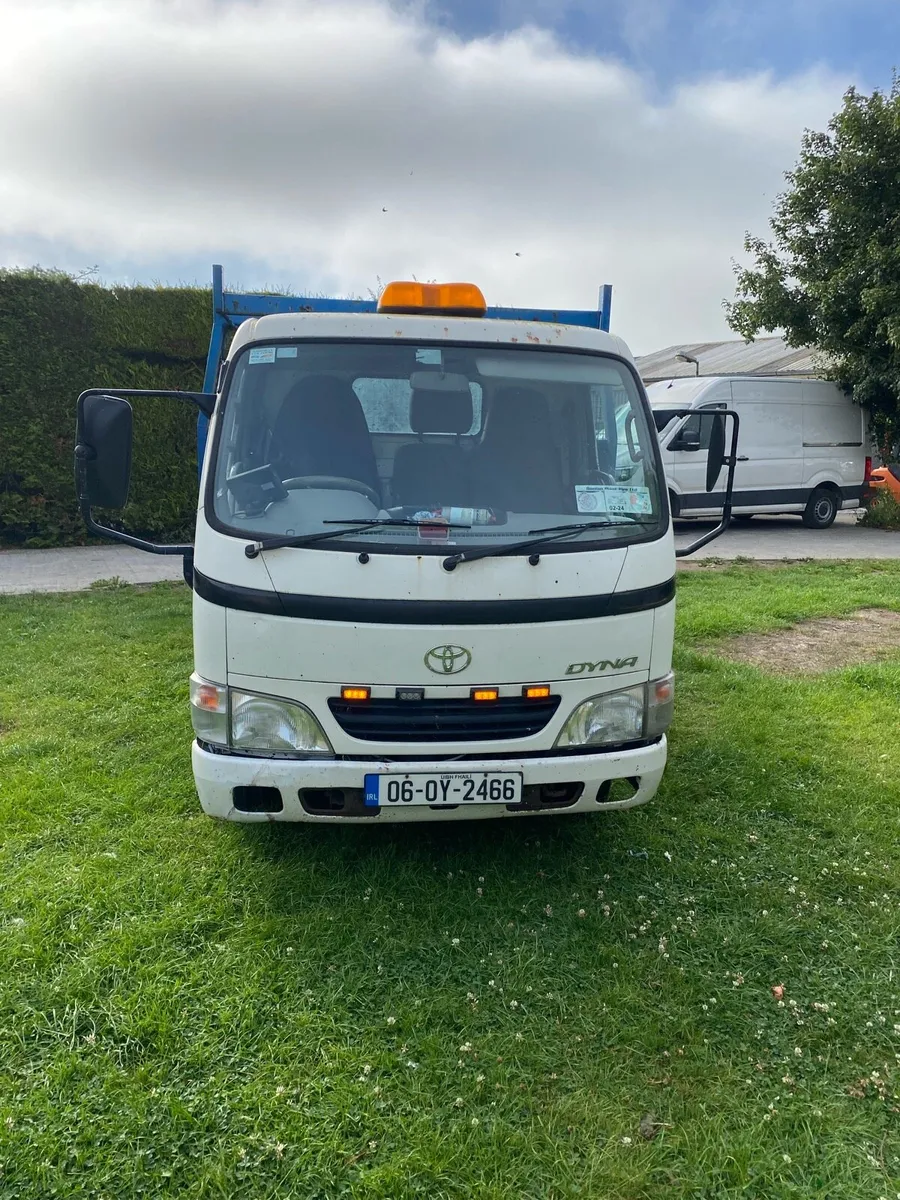 Toyota Dyna Tipper - Image 3