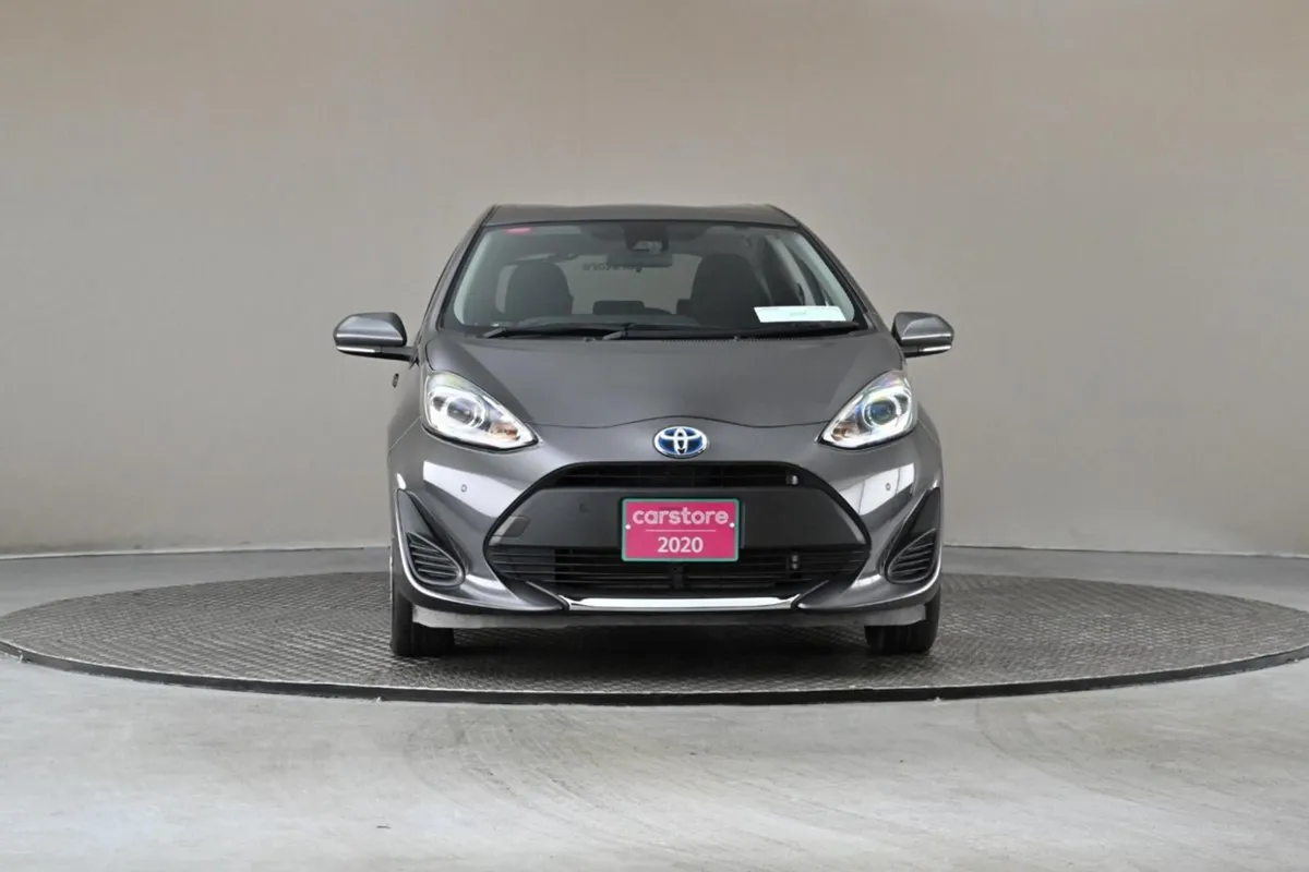 Toyota Aqua 1.5 Vvti Hybrid - Image 2