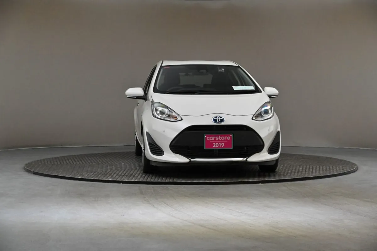 Toyota Aqua 1.5 Vvti Hybrid Reverse Camera - Image 2