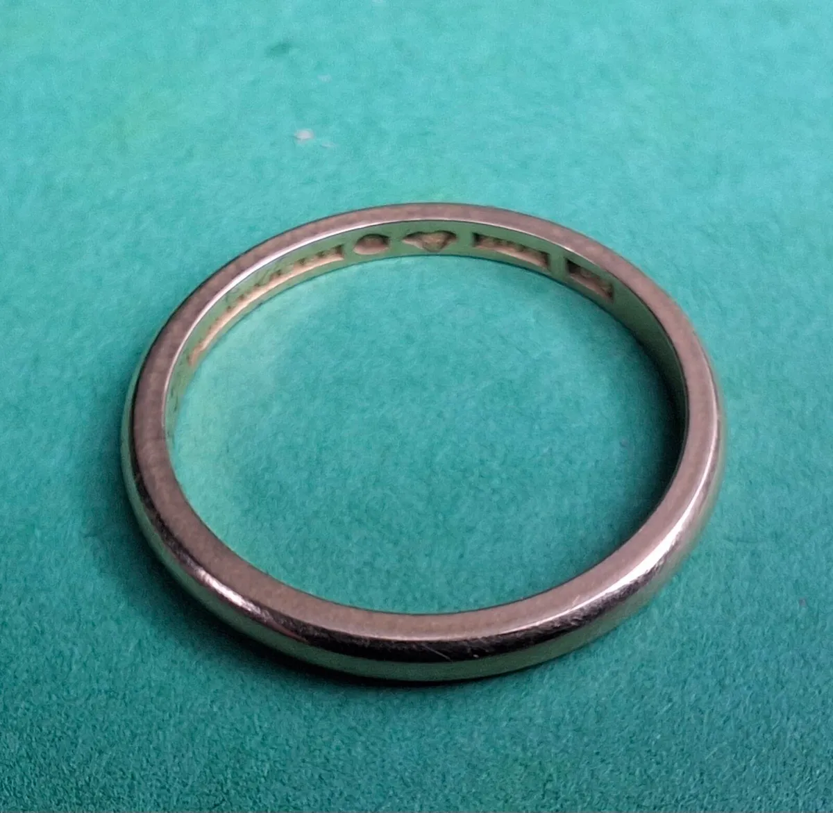 20K Gold Wedding Ring Size U - Image 1