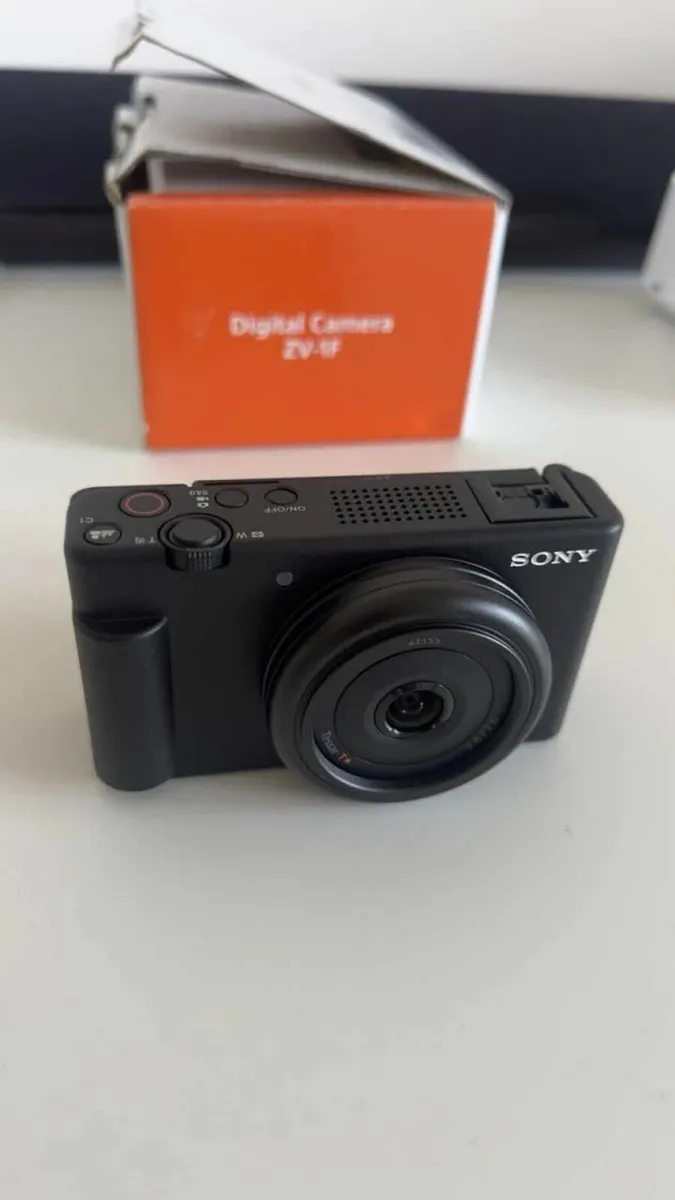 Sony ZV-1F 20.1MP Compact Digital Camera - Image 1