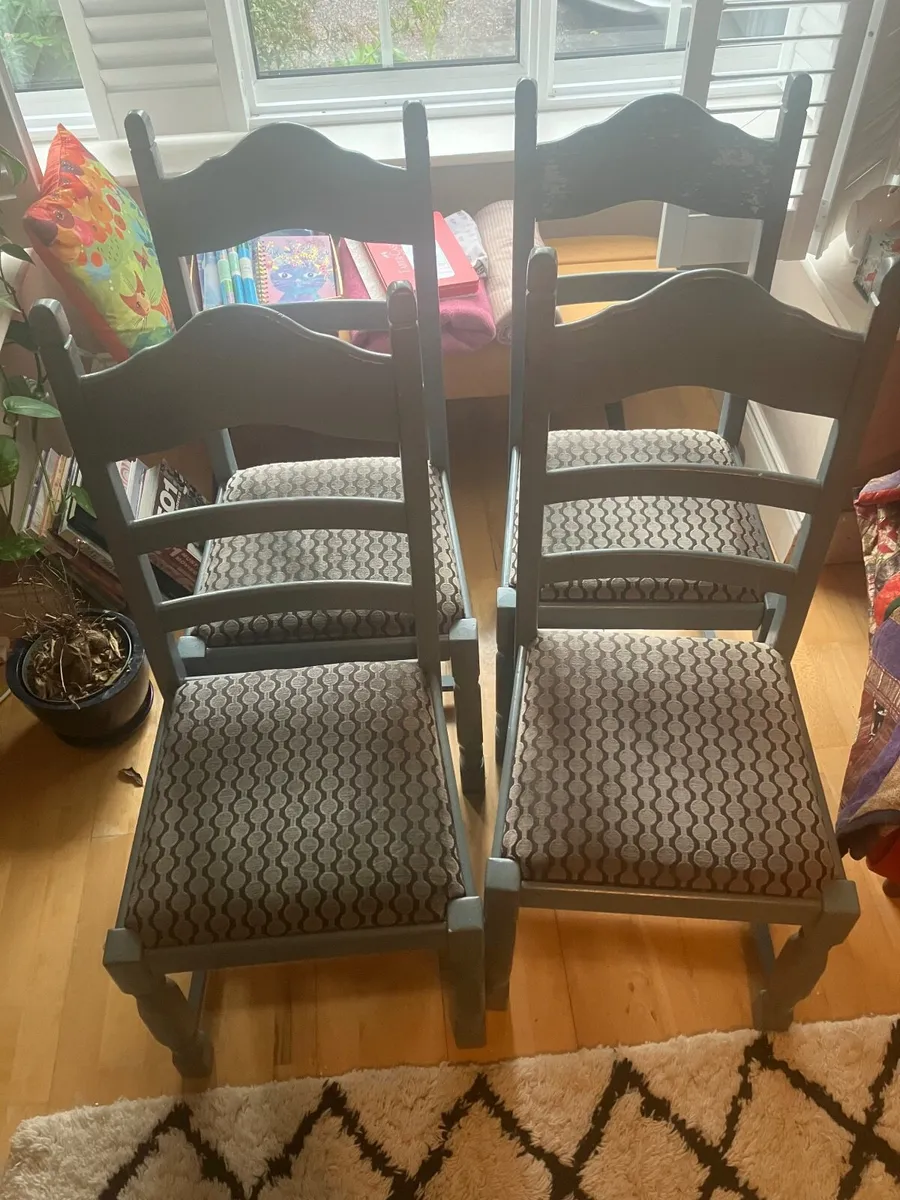4 x dining chairs - Image 1