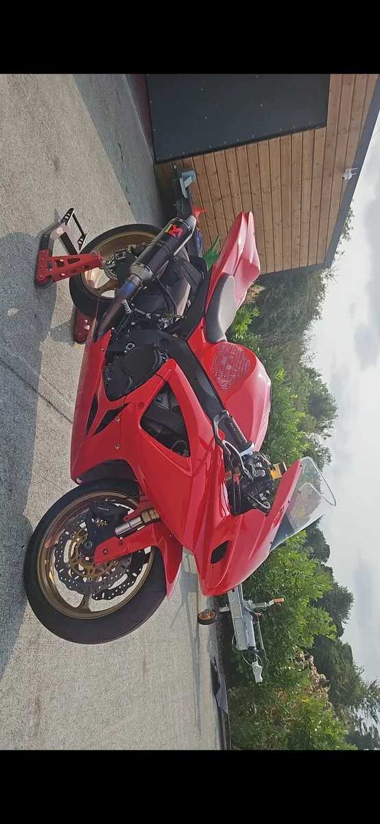 Gsxr trackbike - Image 2