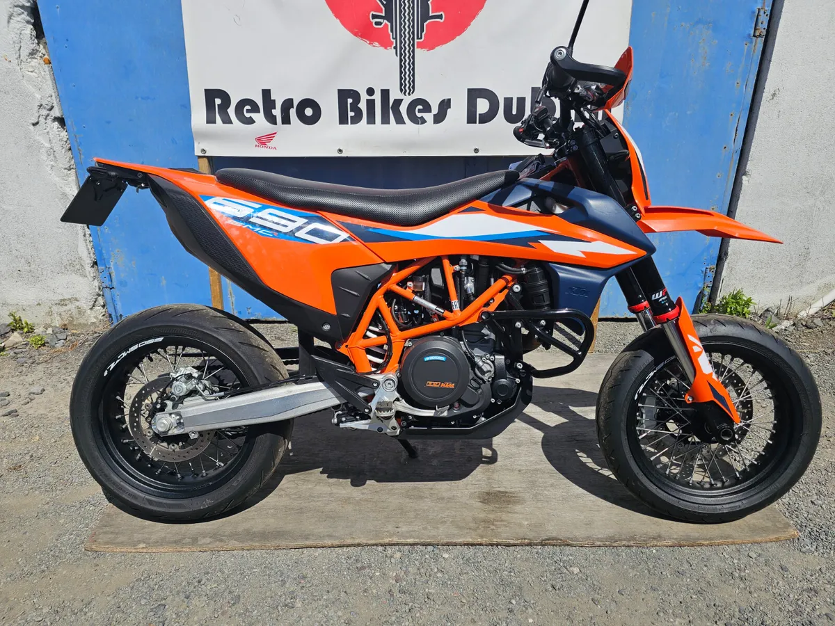 2023 KTM 690 Supermoto - Image 3