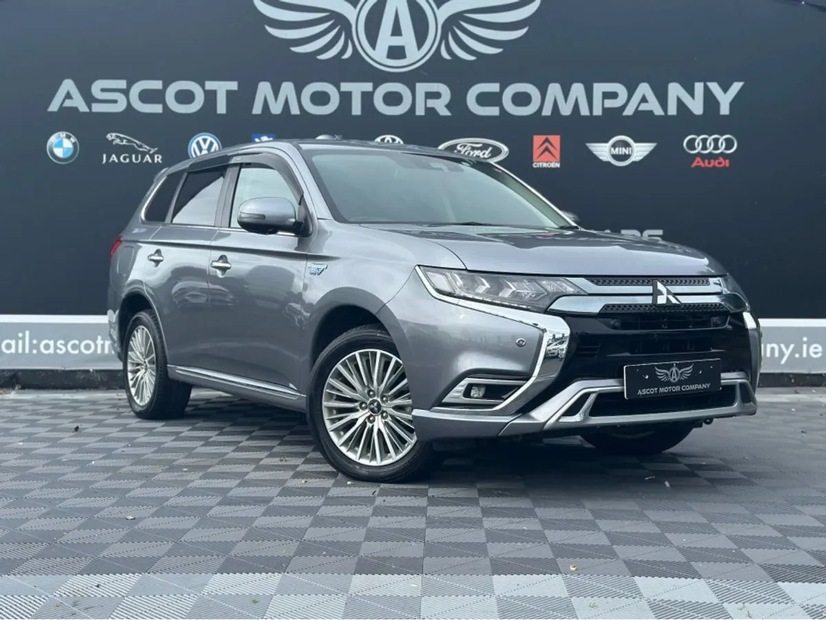 Mitsubishi Outlander 4x4 Auto - Image 1
