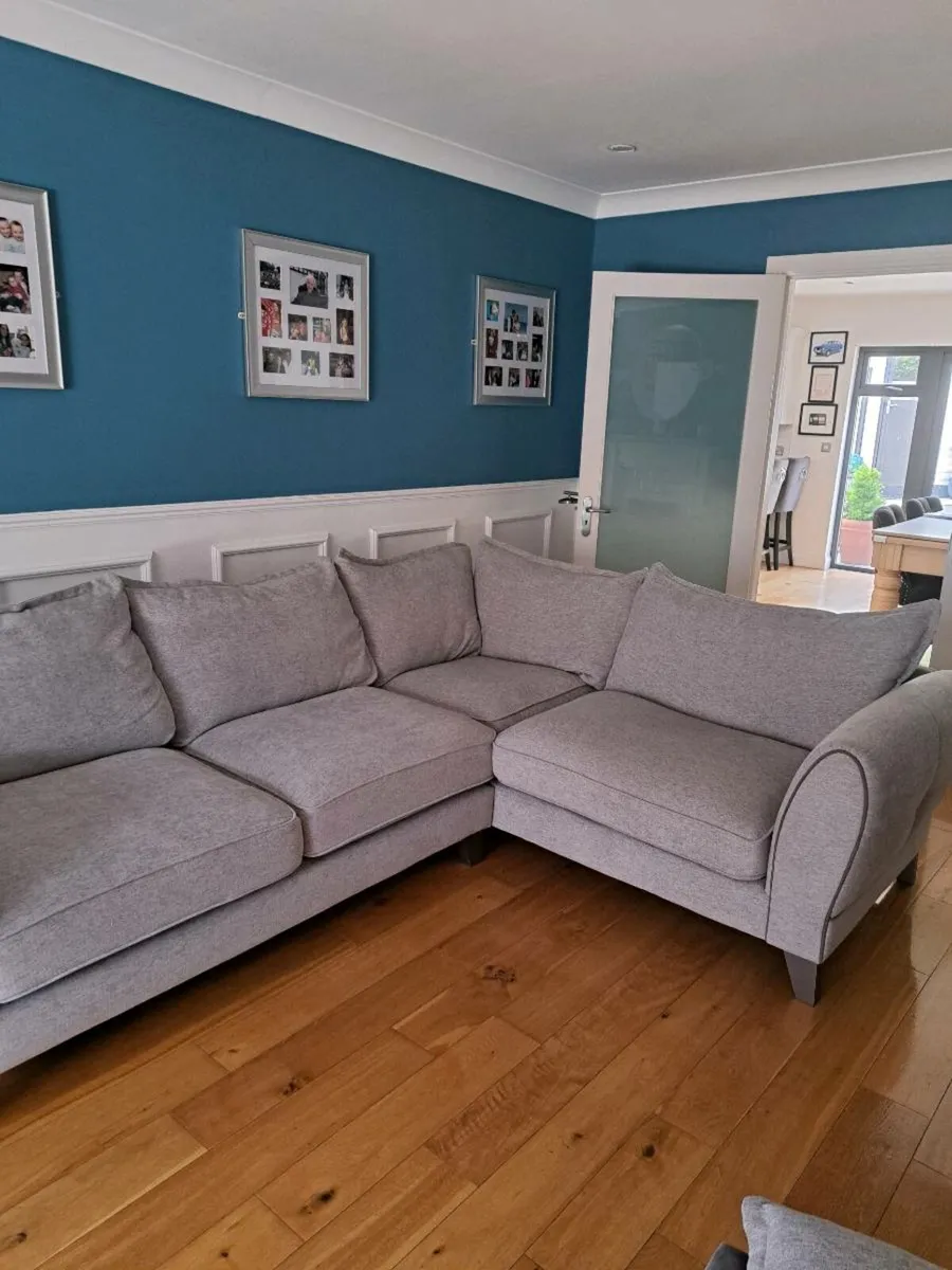 !! LARGE CORNER SUITE SOFA GREY AS NEW !! - Image 2