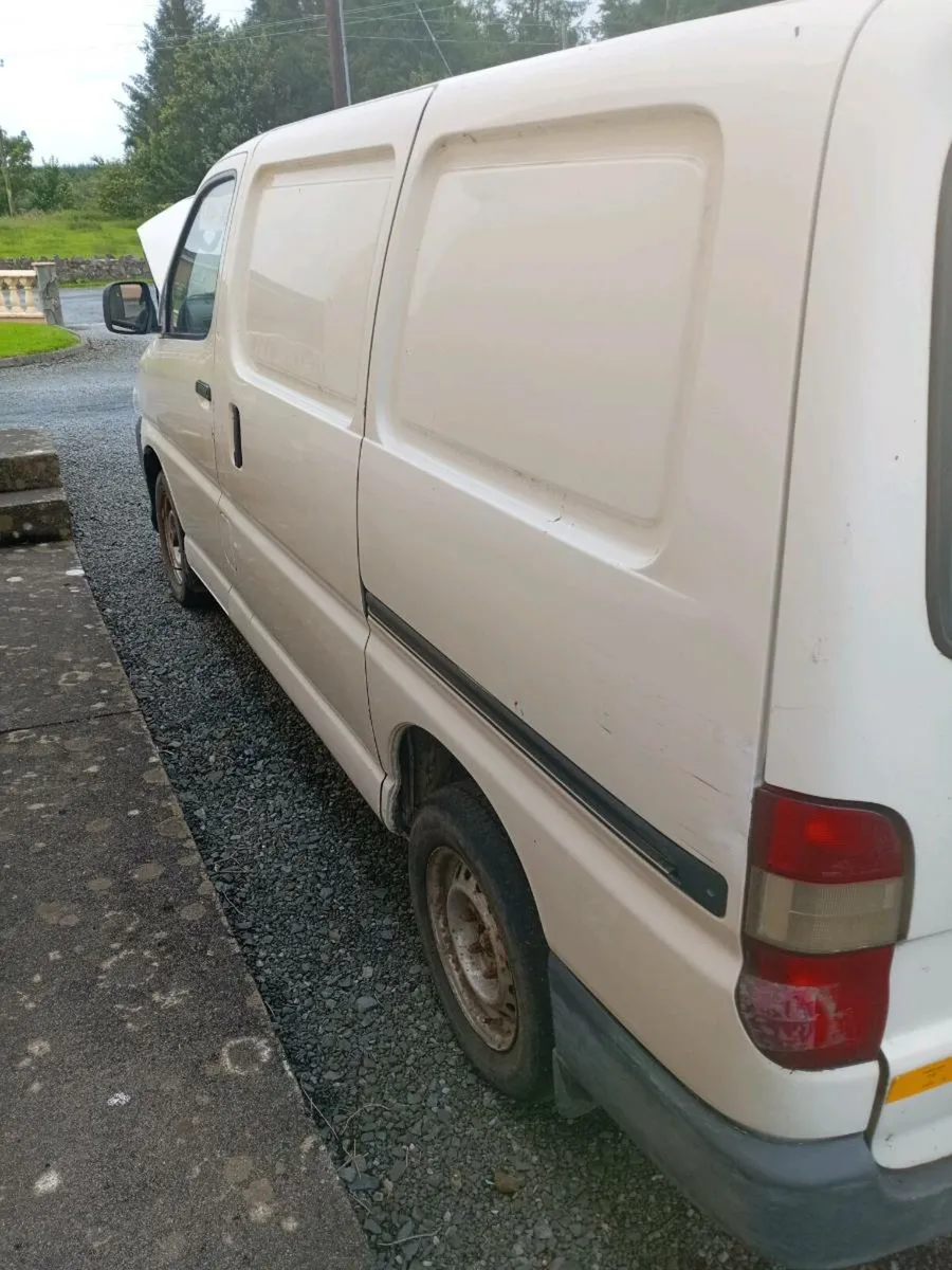 Toyota HiAce - Image 3