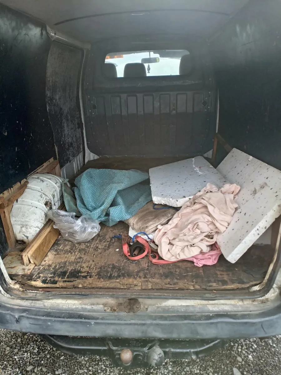 Toyota HiAce 1 year doe