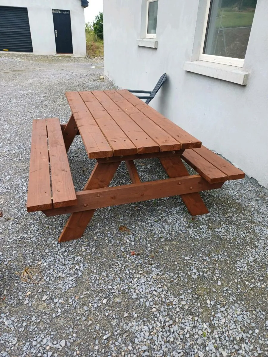 Picnic bench - Image 1