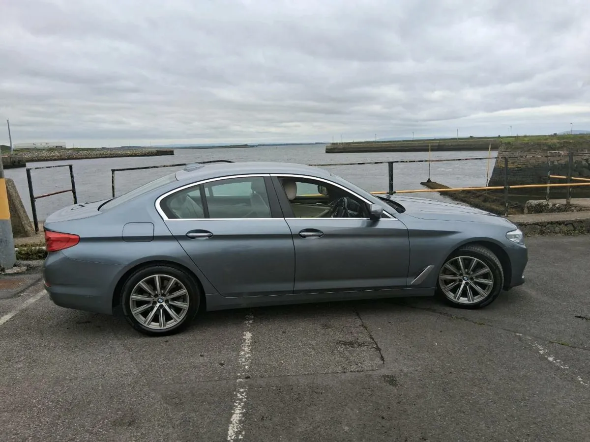 BMW 5 series - Image 1