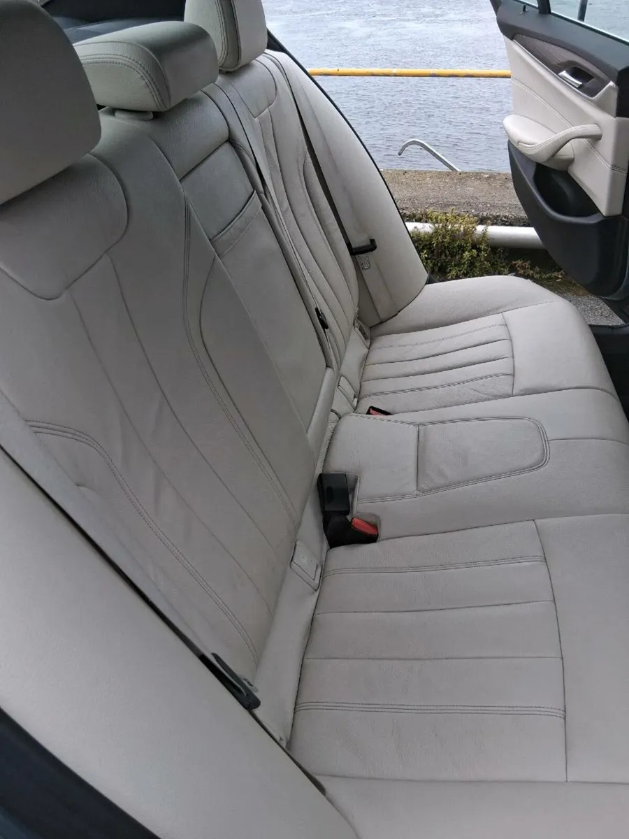 BMW 5 series - Image 2
