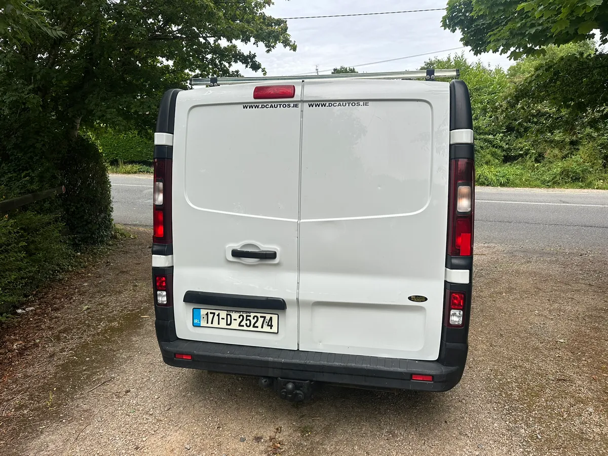 17 RENAULT TRAFFIC LWB - Image 3