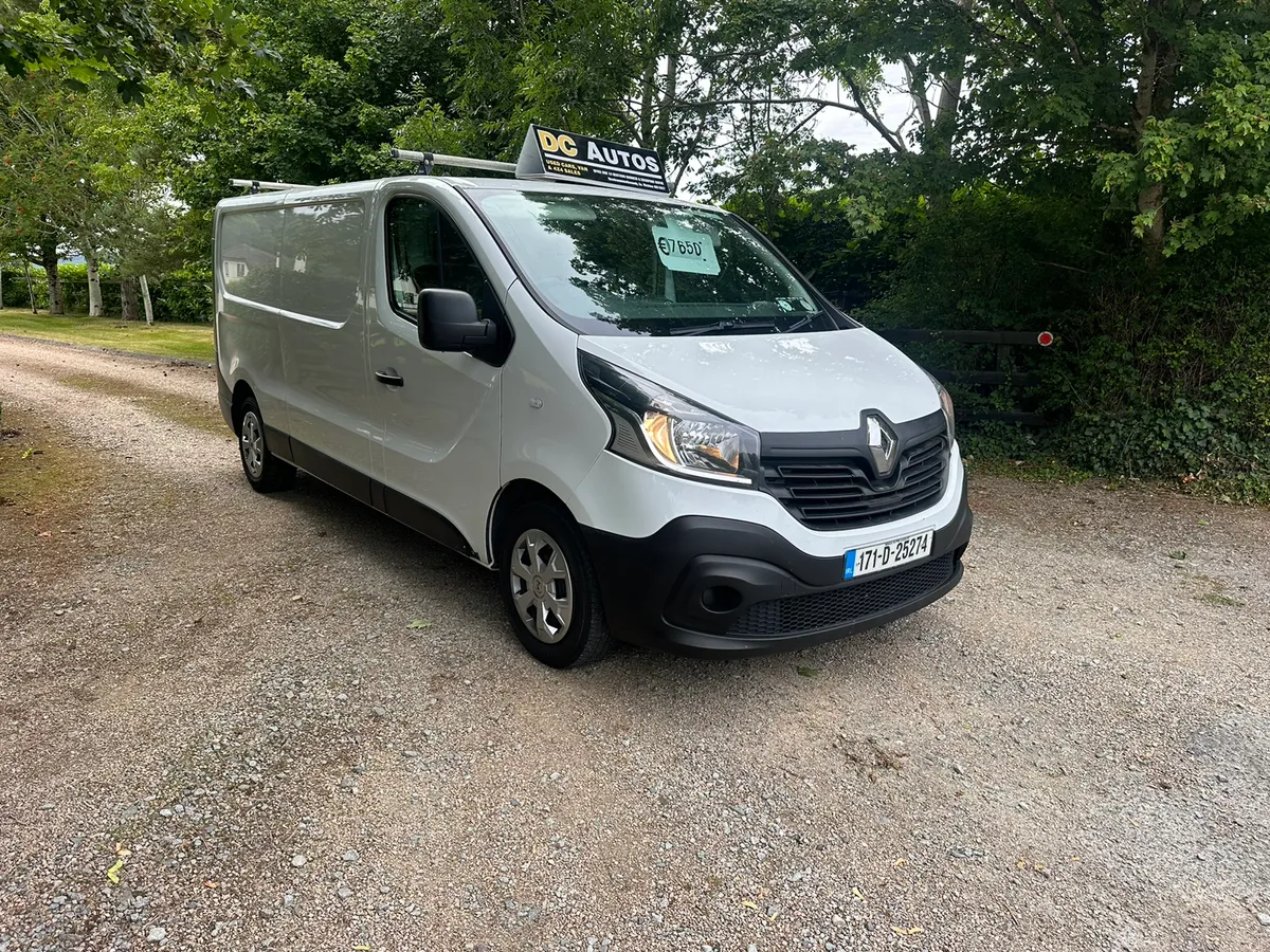 17 RENAULT TRAFFIC LWB - Image 4