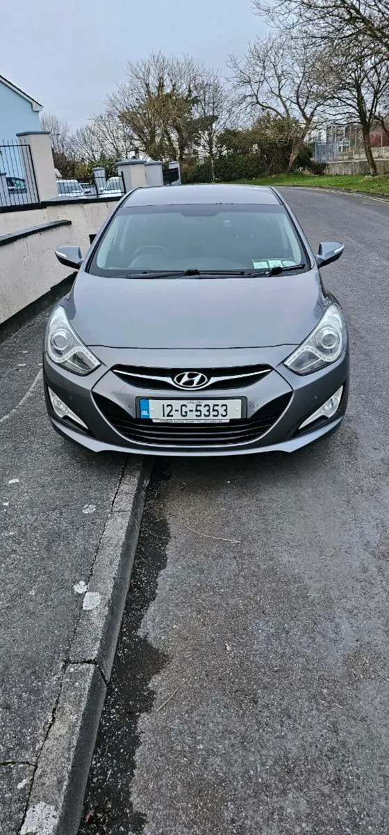 Hyundai i40 manual 2012 - Image 1