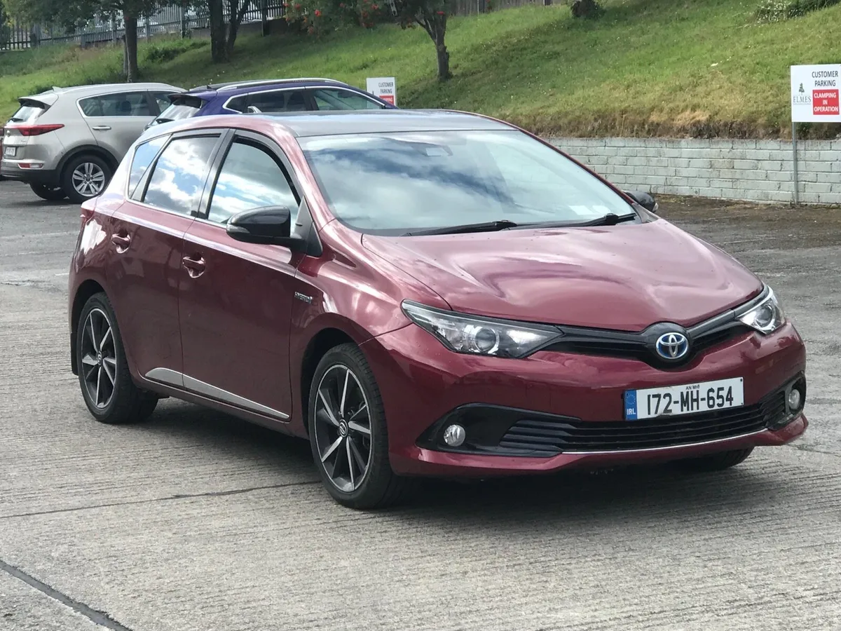 Toyota Auris hybrid Automatic - Image 1