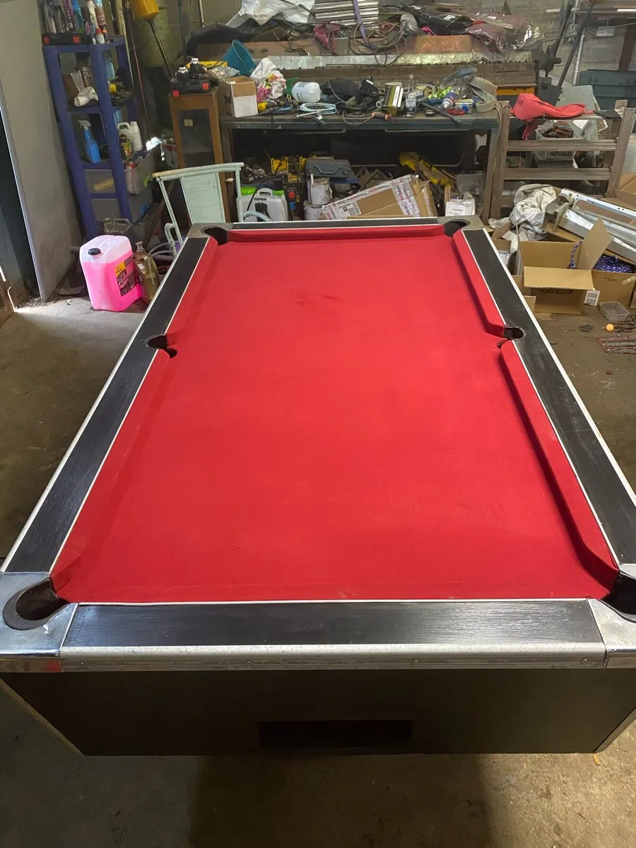 Pool table - Image 4