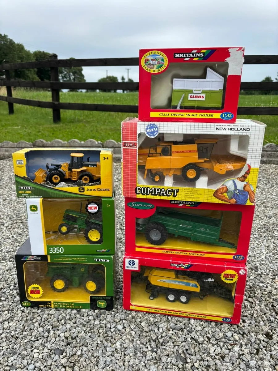 Model tractors - Image 1