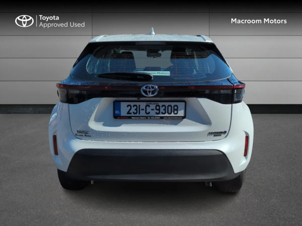 Toyota Yaris Cross CR LUNA 4DR AUTO - Image 4