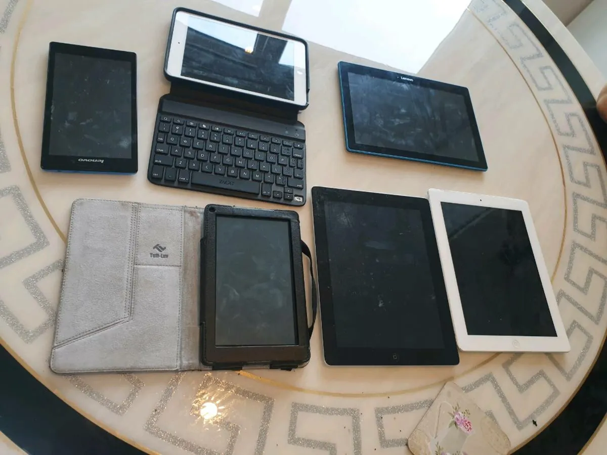 13 ANDROID PHONES 6 IPADS/TABLETS - Image 3
