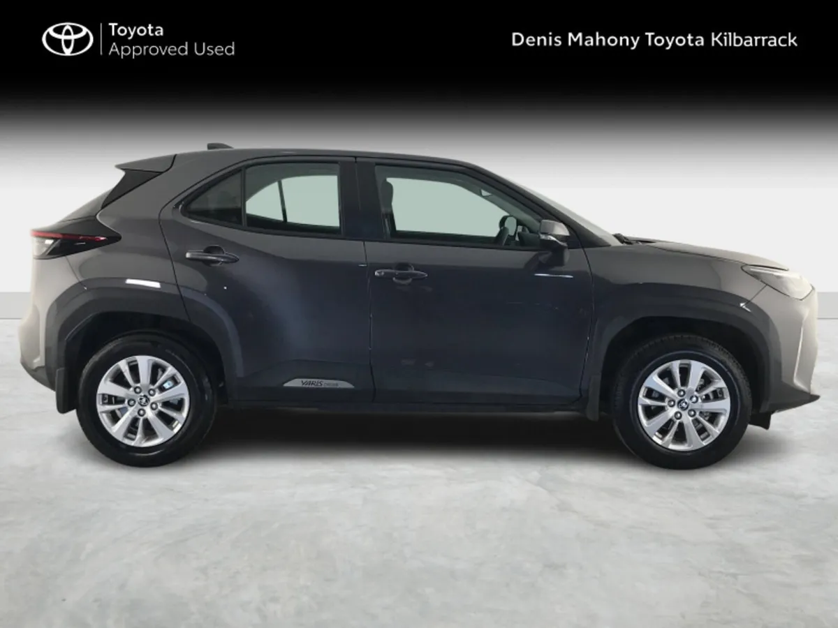 Toyota Yaris Cross YARIS CROSS LUNA - Image 3