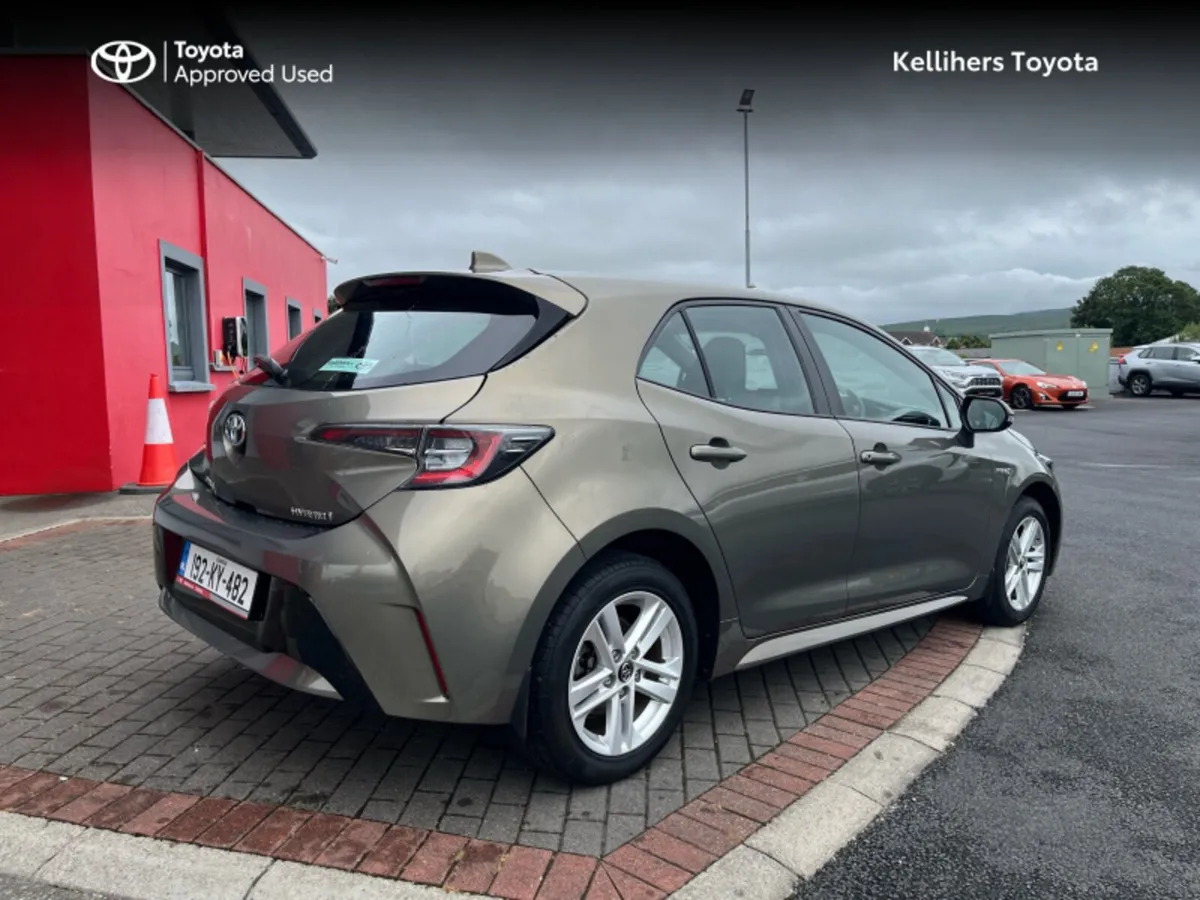 Toyota Corolla COROLLA HYBRID LUNA H/B - Image 2