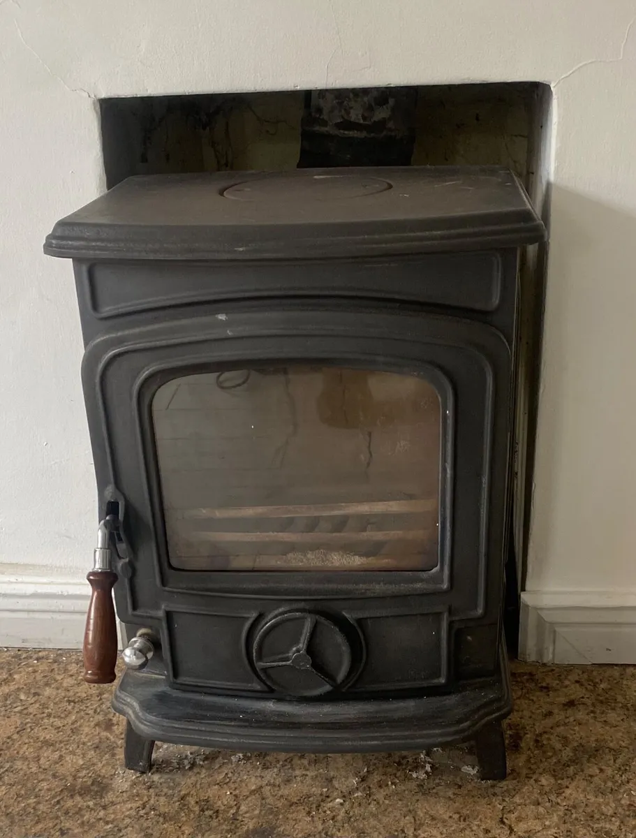 Stanley Stove - Image 1