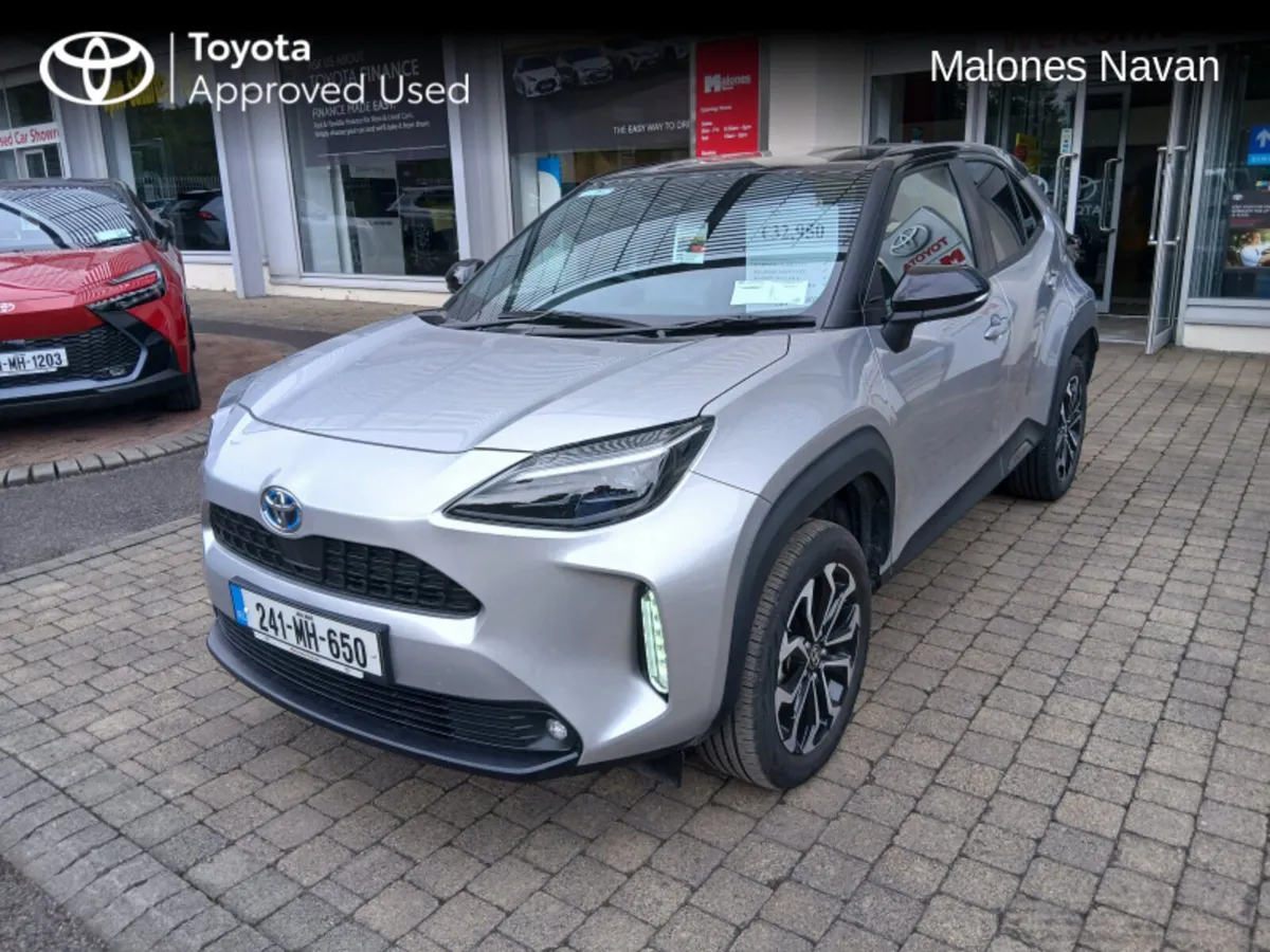 Toyota Yaris CROSS LUNA SPORT 4DR AUTO - Image 3