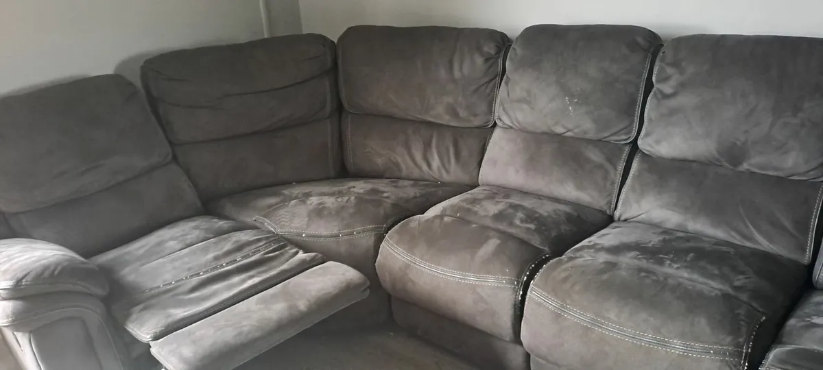Couch - Image 2