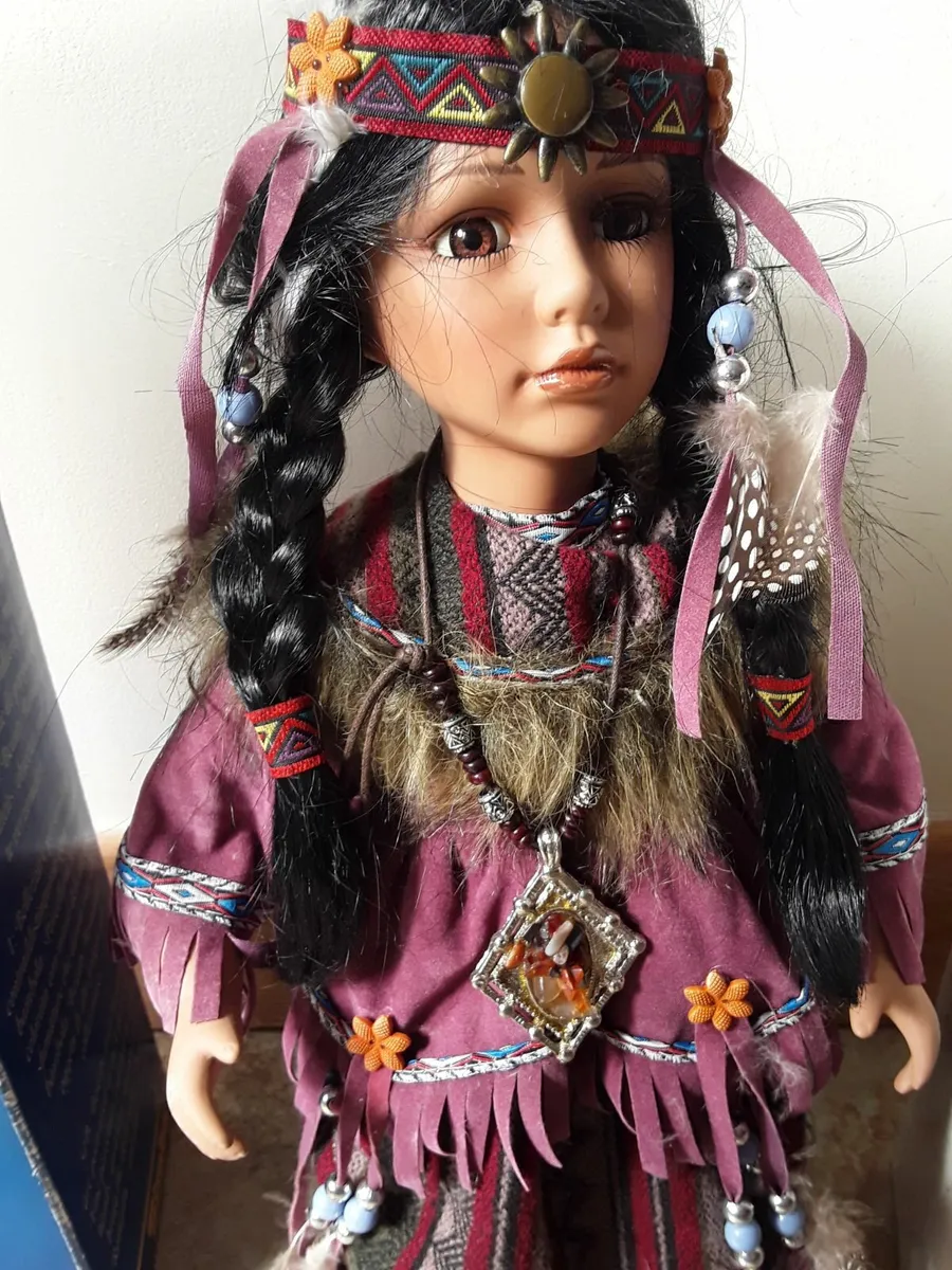 3  beautiful porcelain dolls - Image 3