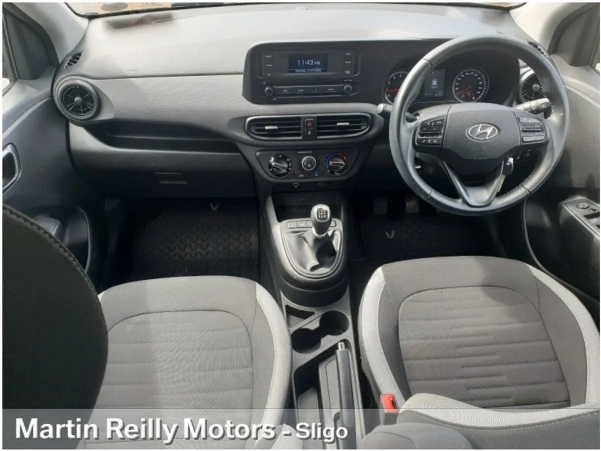 Hyundai i10 1.0 Deluxe - Image 2
